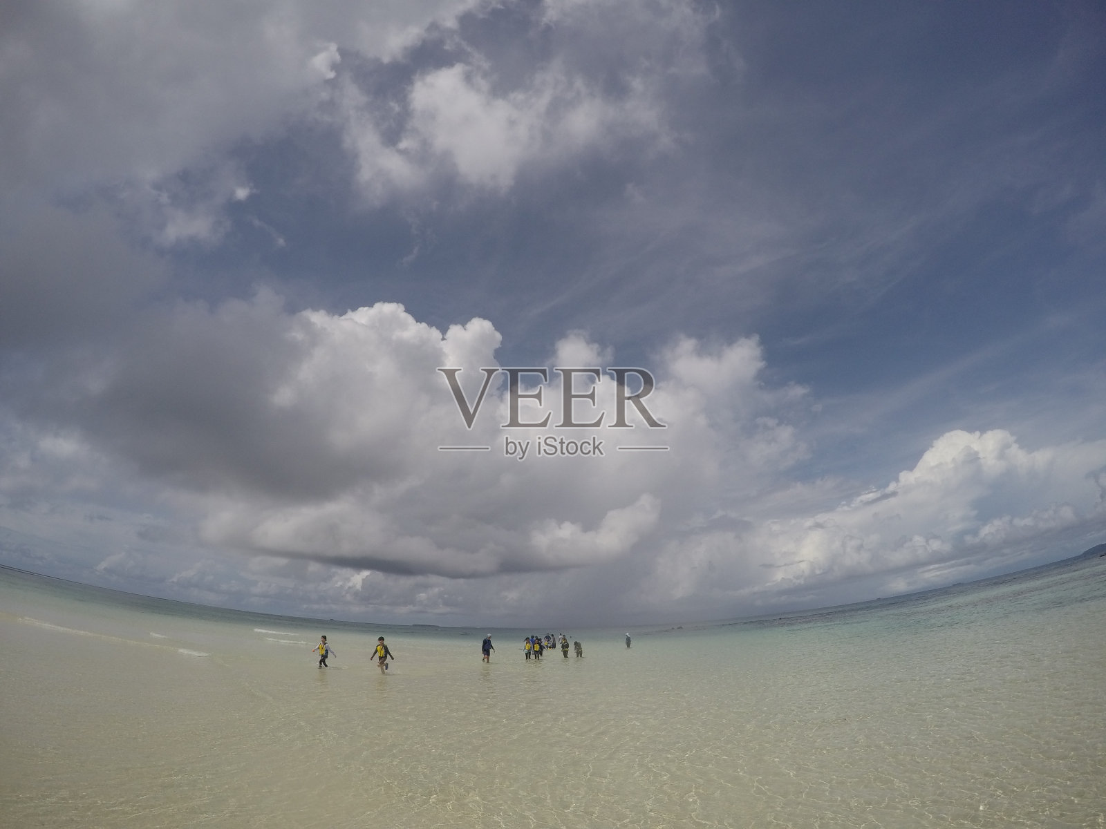 位于密克罗尼西亚楚克州特鲁克泻湖的皮萨尔岛照片摄影图片