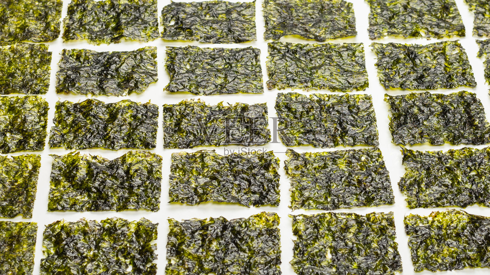 美味的海苔孤立在白色。照片摄影图片