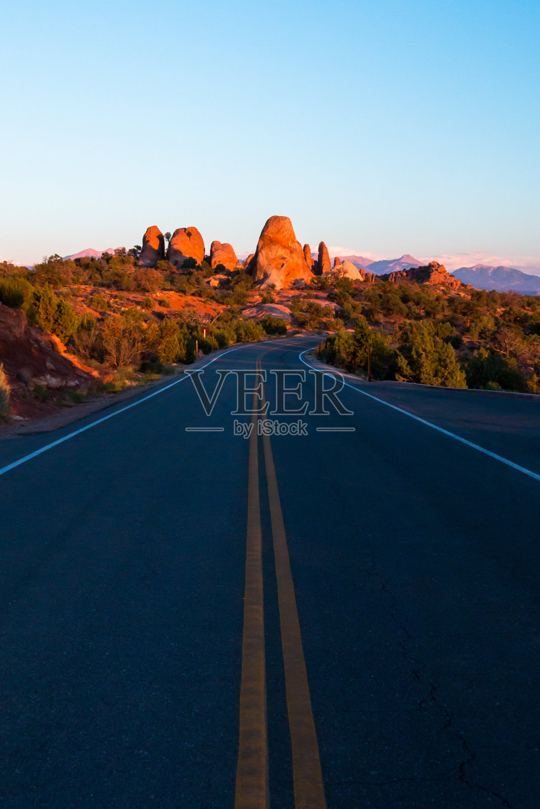 摇摆的道路照片摄影图片