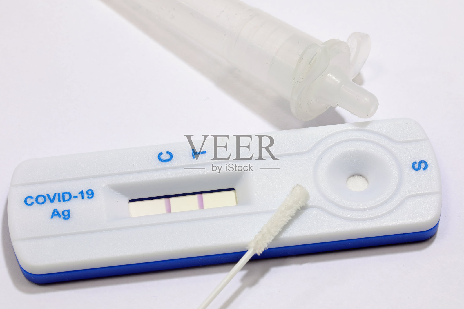 新冠病毒阳性的抗原拭子是试管照片摄影图片