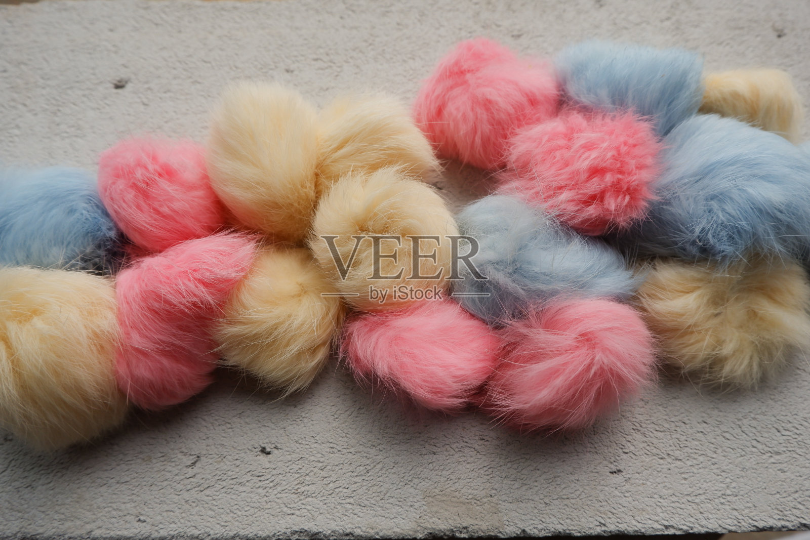 彩色的,非常可爱的棒棒耳环照片摄影图片