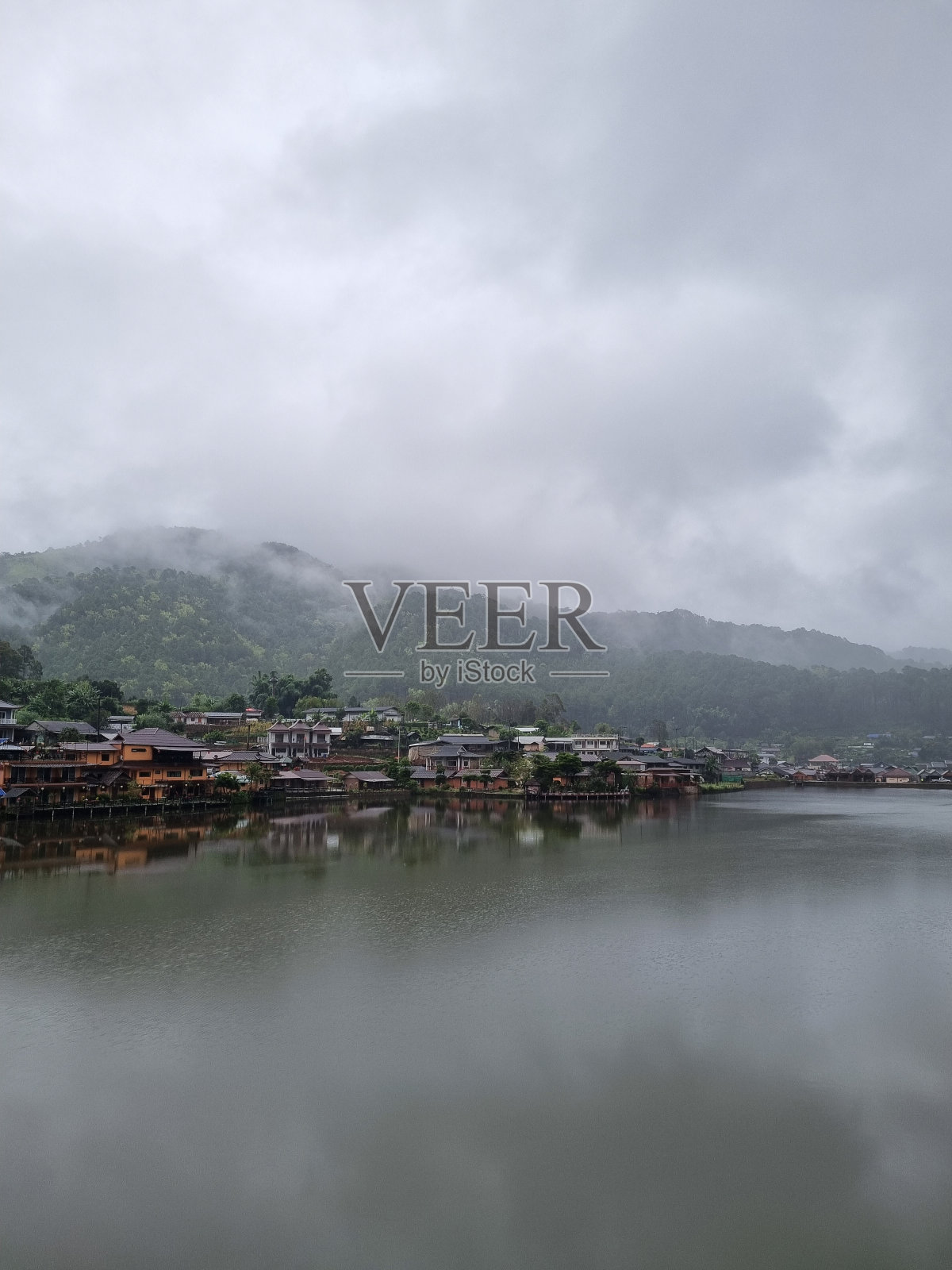 班乐泰湖景,泰国湄宏松的华人聚居地照片摄影图片