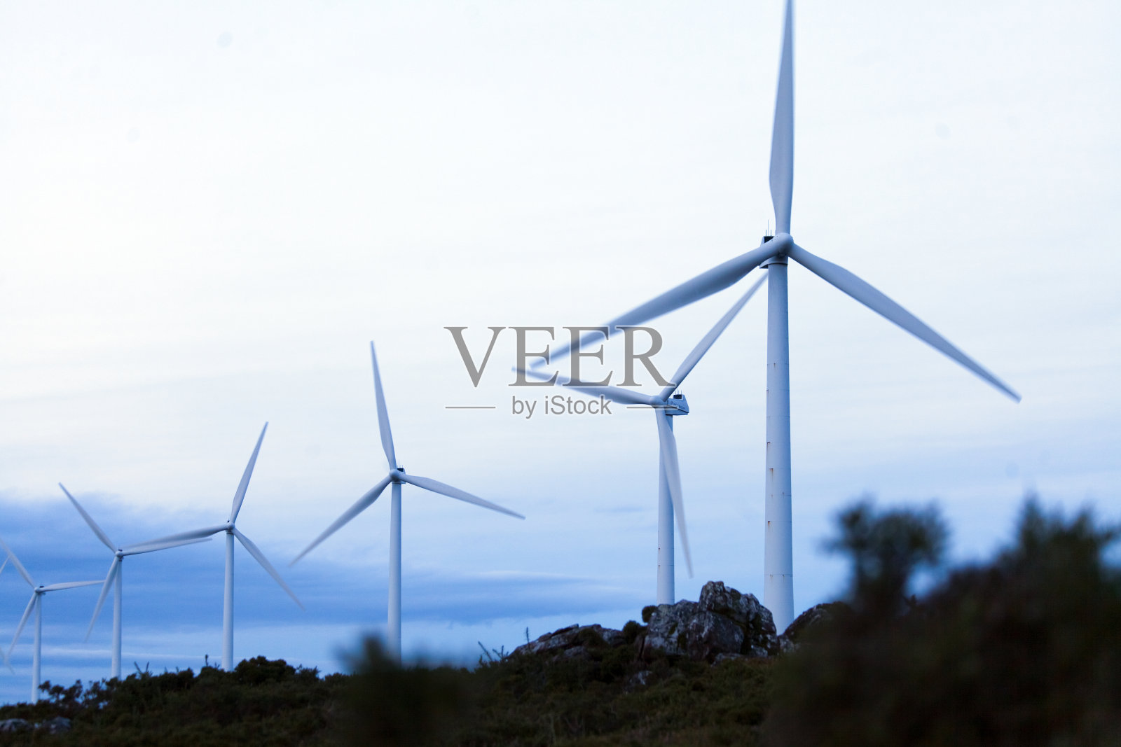 风力涡轮机,可持续能源,环保。加利西亚,西班牙。照片摄影图片