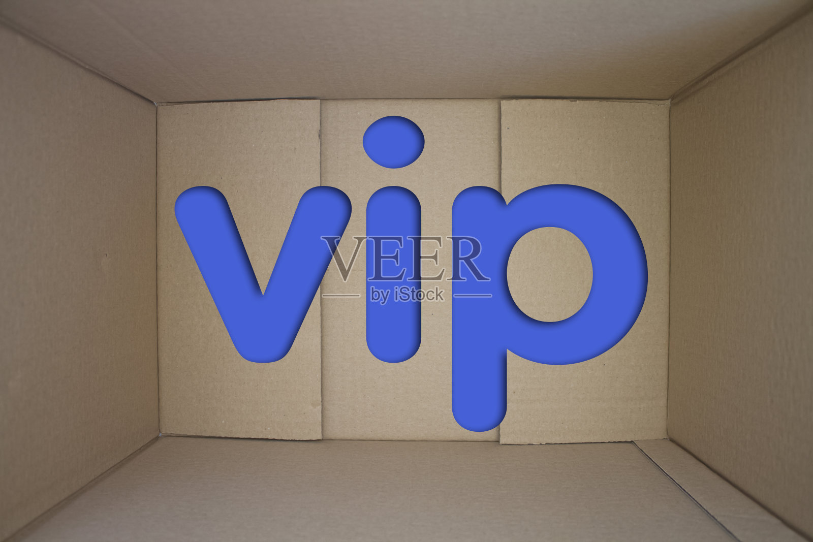 VIP字用纸板箱。棕色折叠卡片盒。照片摄影图片