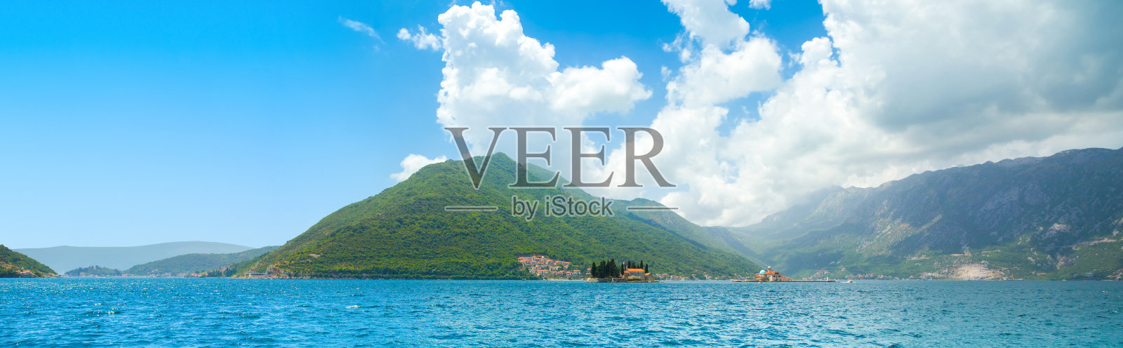 一个美丽的夏季景观的科托尔湾海岸线-博卡湾照片摄影图片