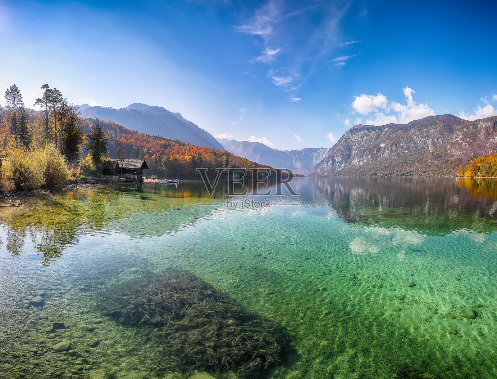 秋天的博欣吉湖令人惊叹的景色照片摄影图片