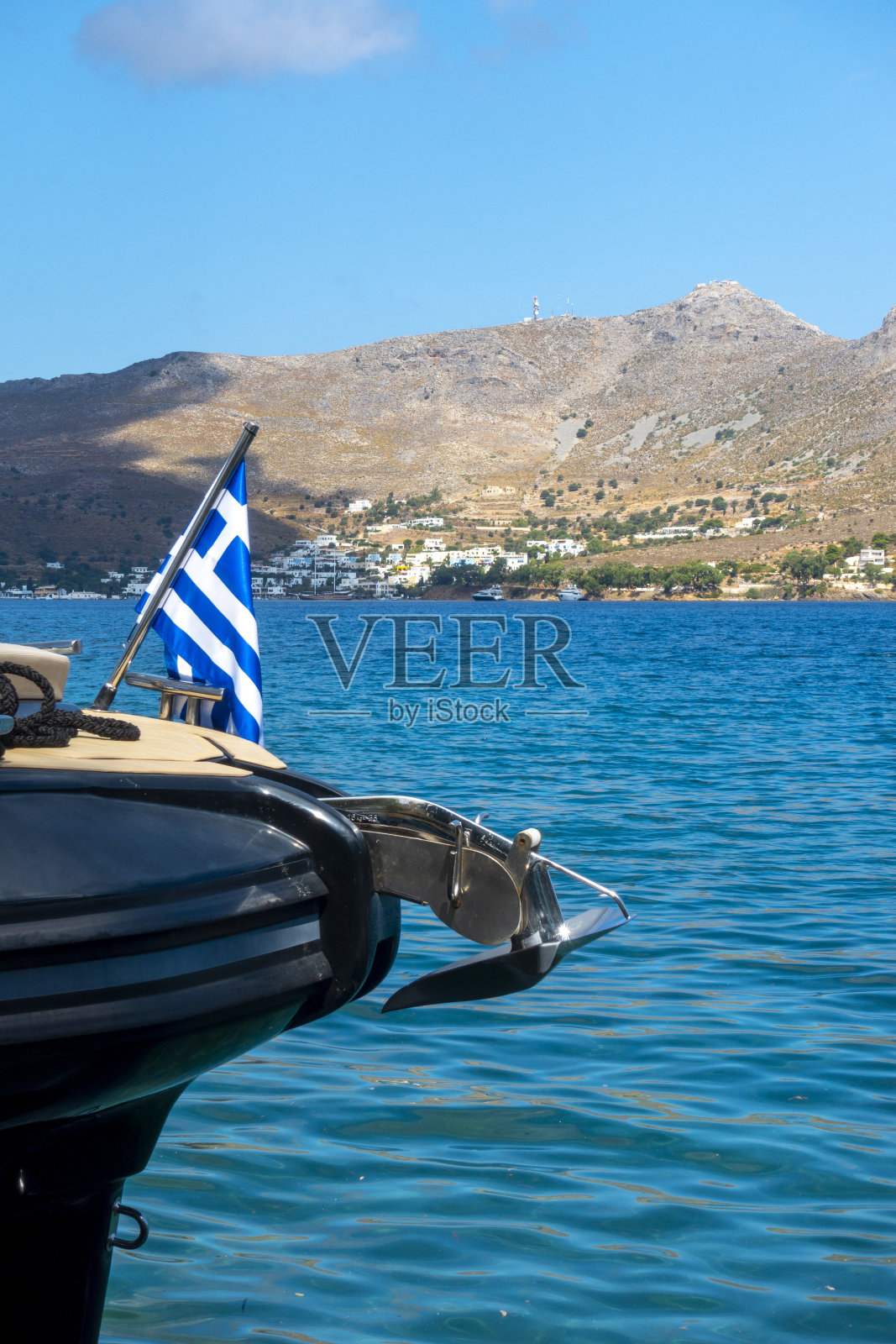 船上飘扬的希腊国旗照片摄影图片