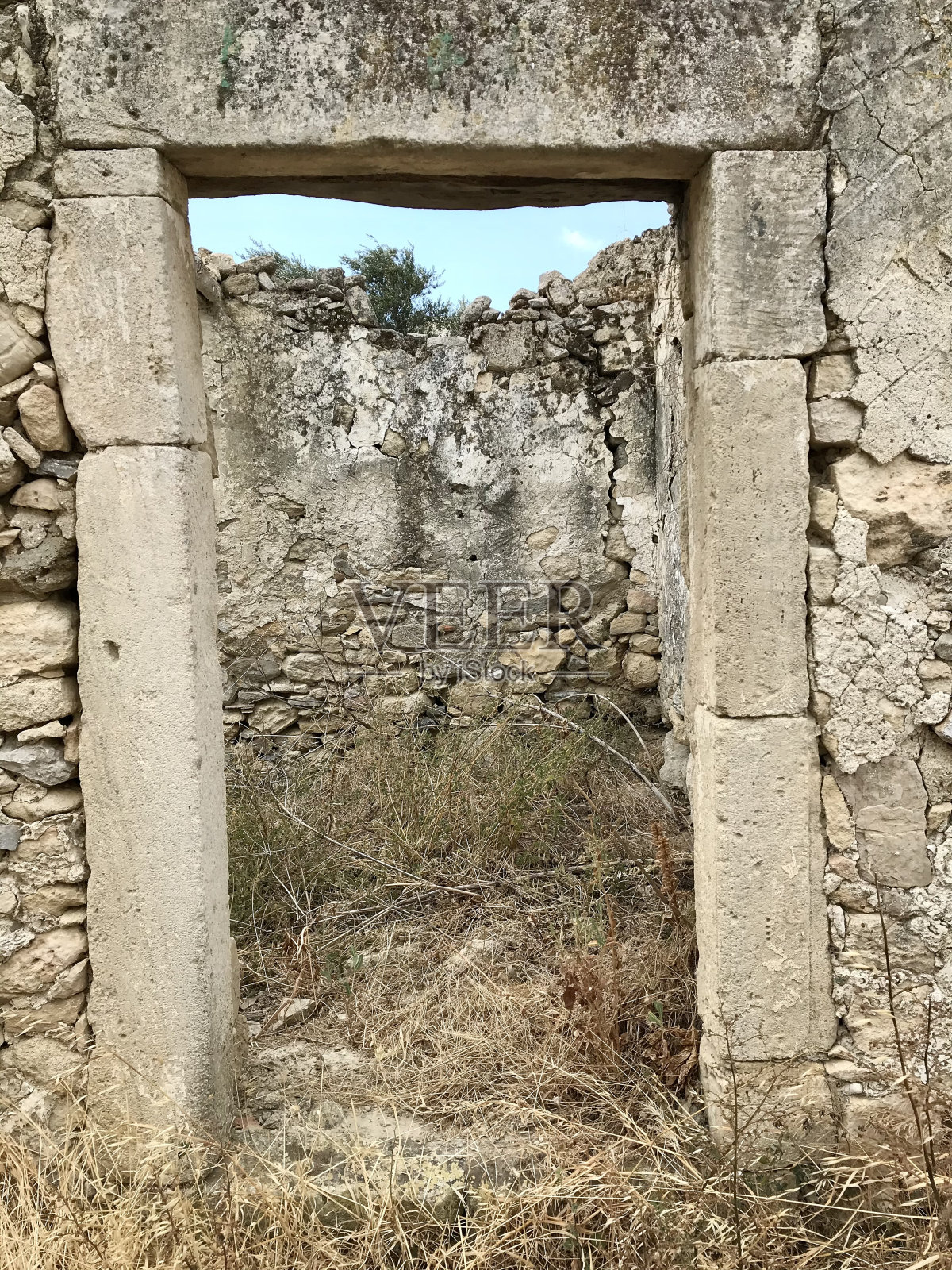 希腊-克里特岛-伊提亚古老的被摧毁的村庄。照片摄影图片