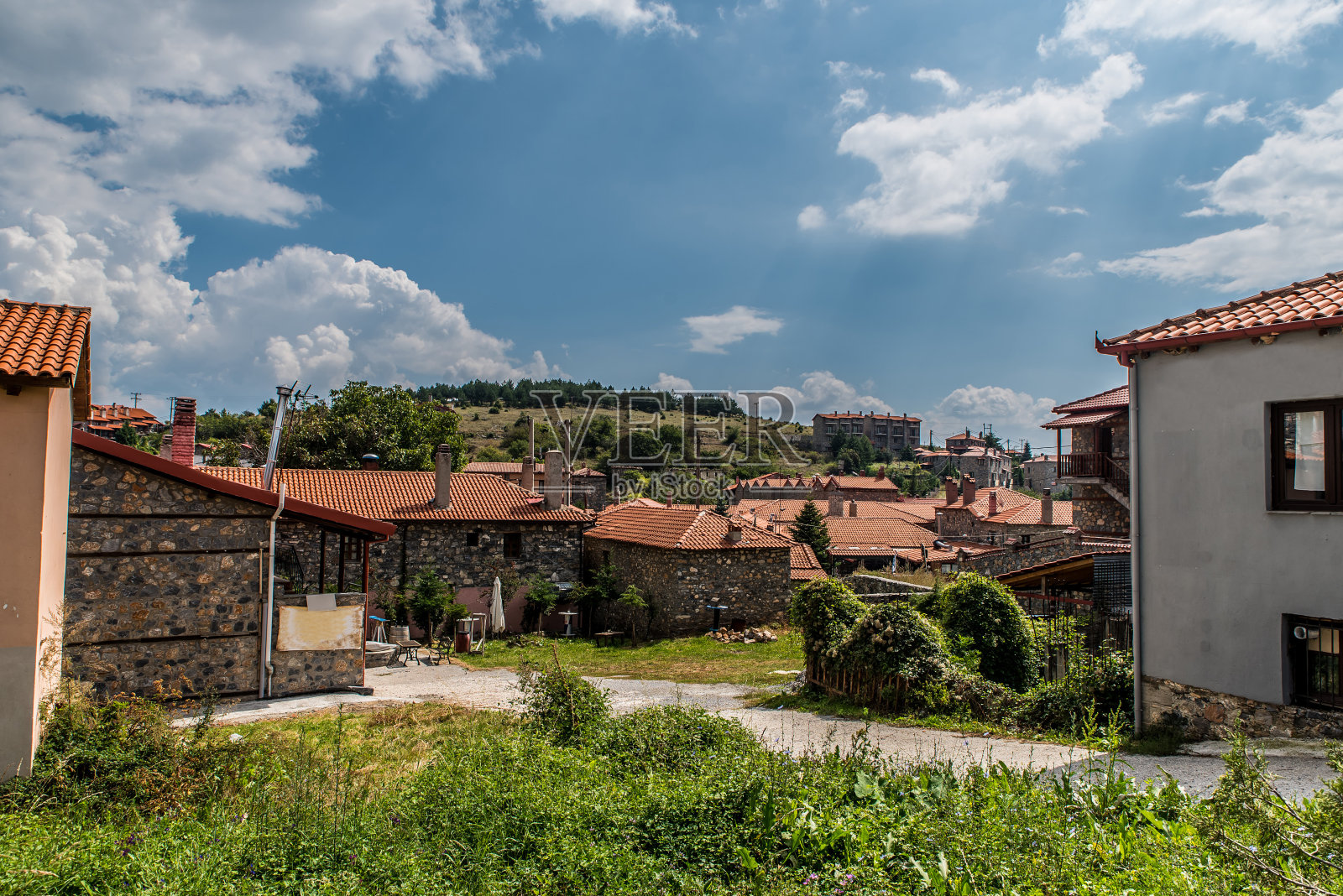 希腊马其顿的Agios Athanasios村,靠近Kaimaktsalan的雪中心照片摄影图片