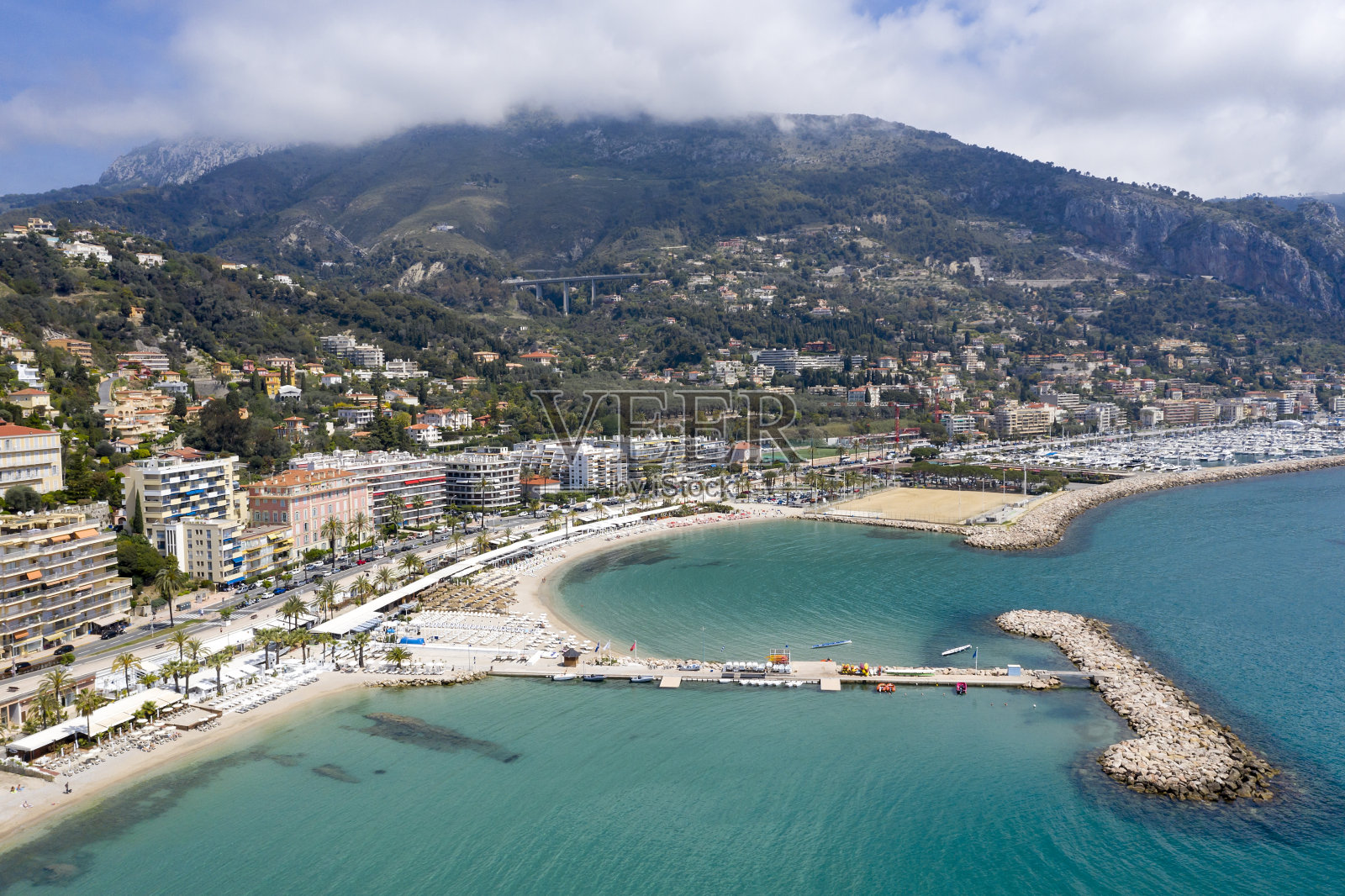 芒通,蓝色海岸,法国里维埃拉的酒店鸟瞰图照片摄影图片