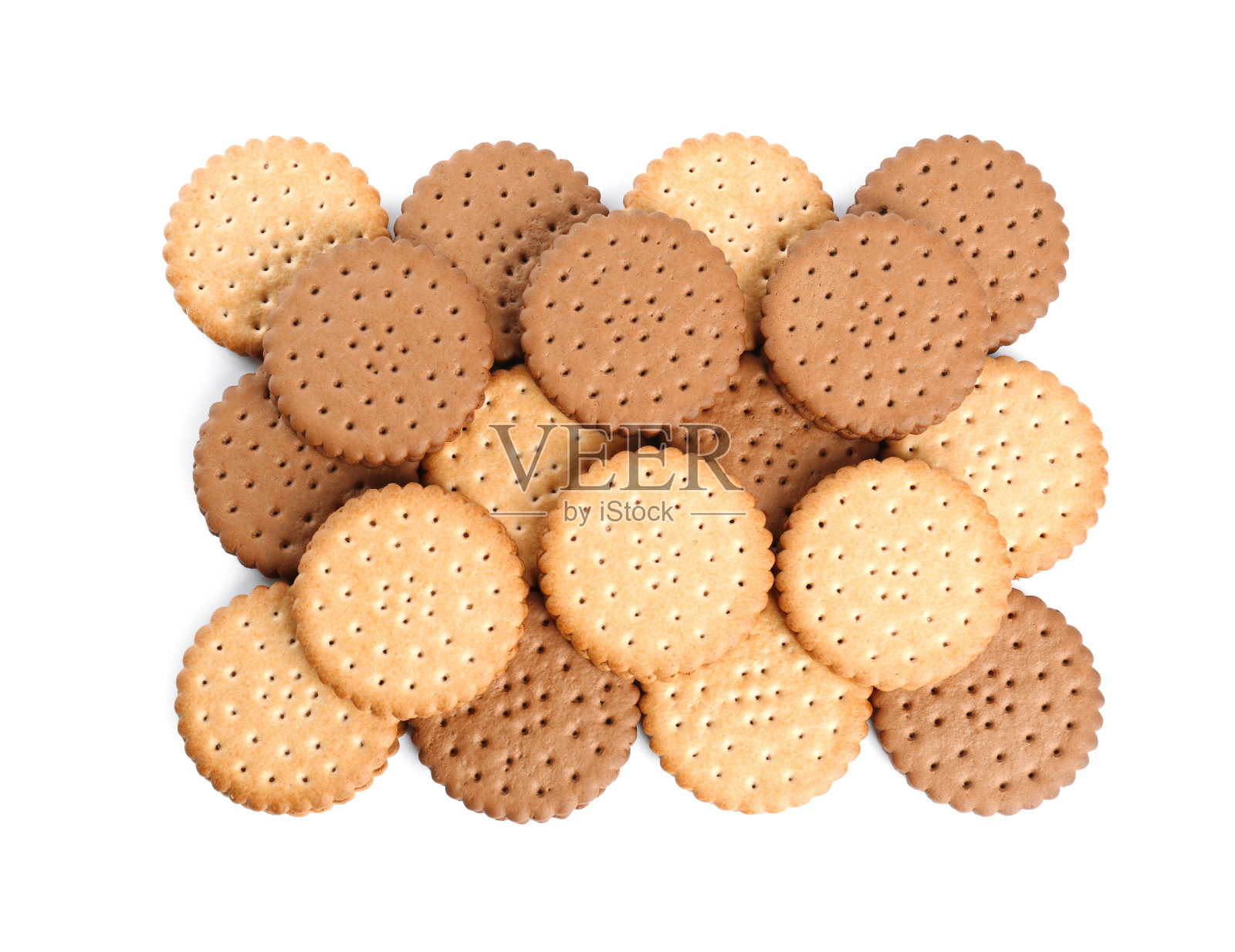 不同的美味三明治饼干在白色背景,俯视图照片摄影图片