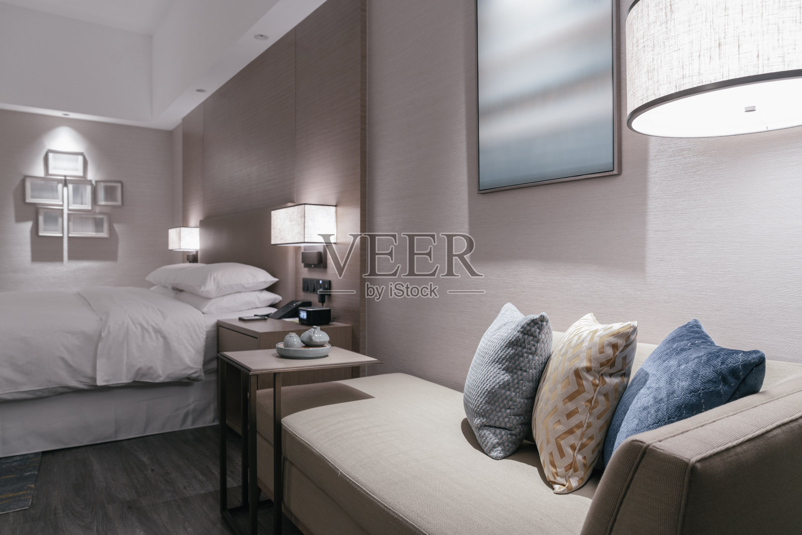 夜景的卧室照片摄影图片