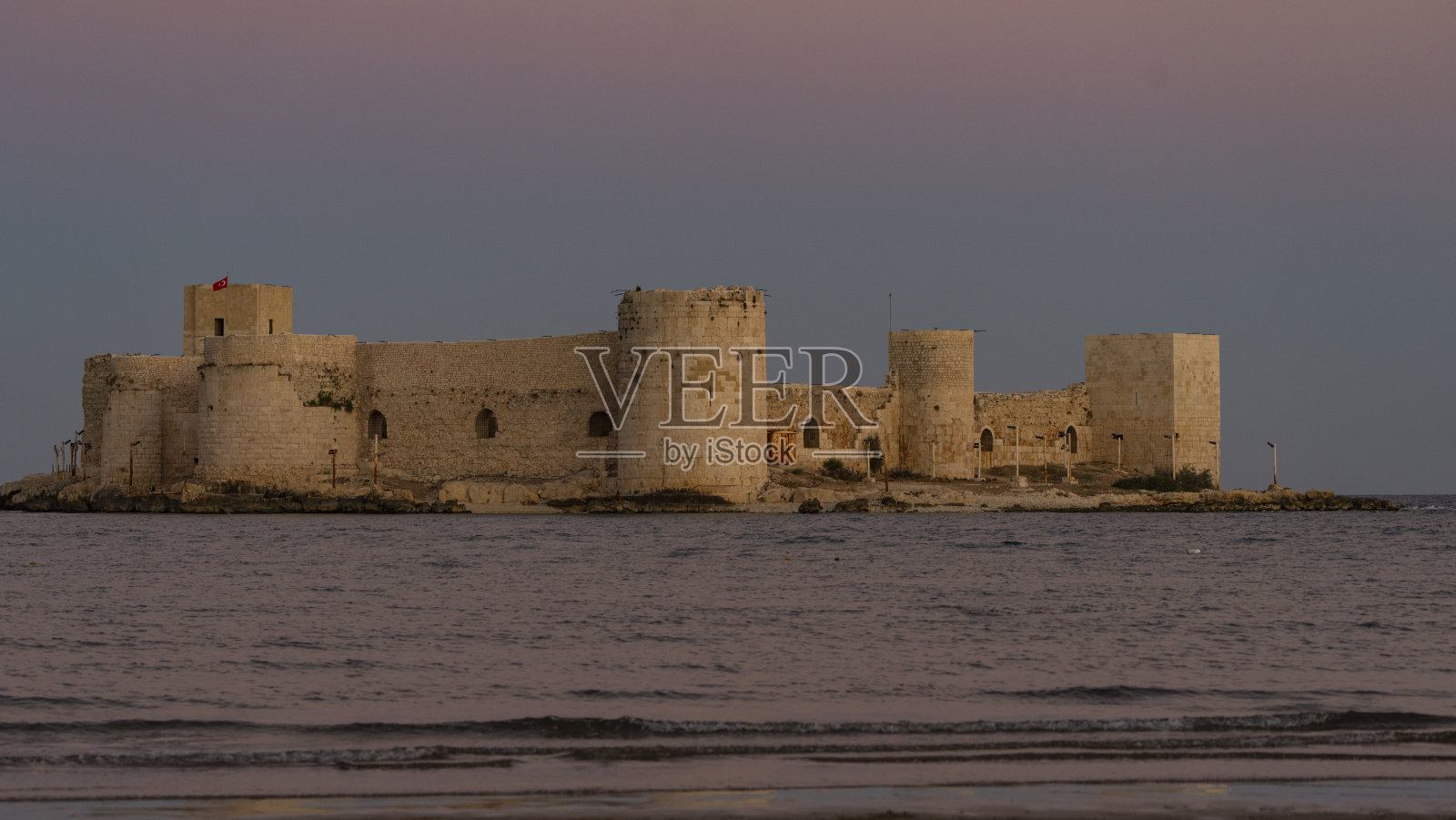 少女城堡(Kiz Kalesi)无人机照片,Erdemli Mersin,土耳其照片摄影图片