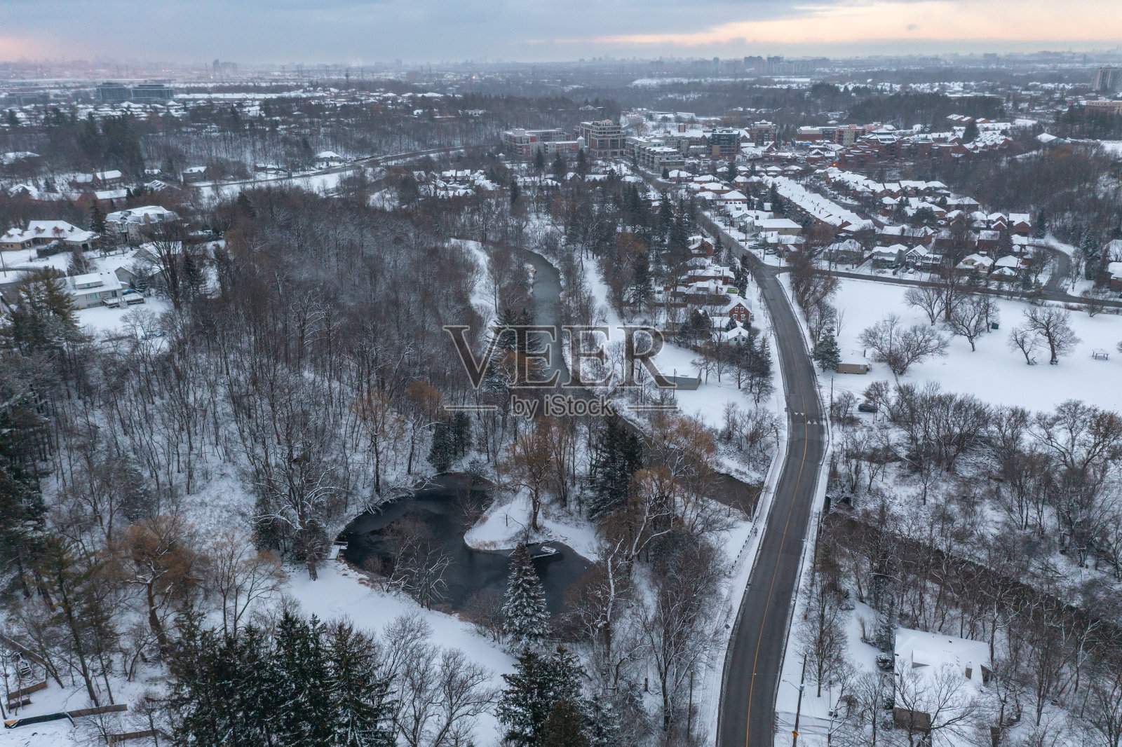 鸟瞰大多伦多地区的住宅区,伍德布里奇,加拿大照片摄影图片