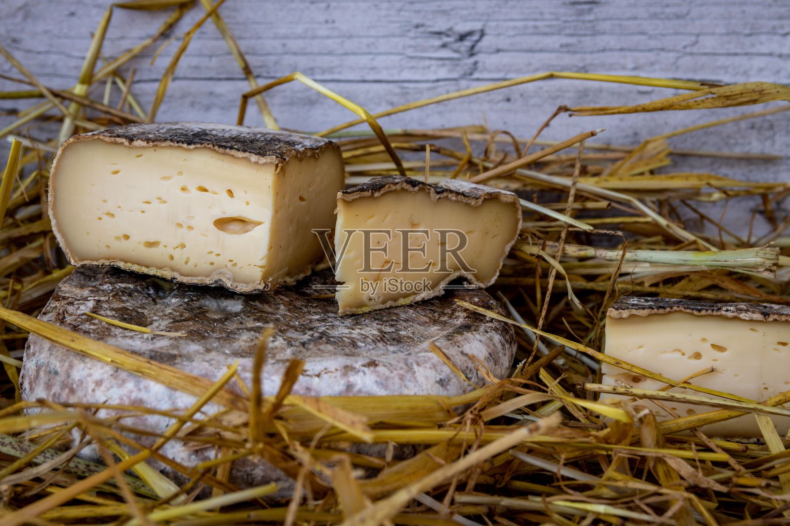 法国Tomme de Savoie奶酪的特写镜头照片摄影图片