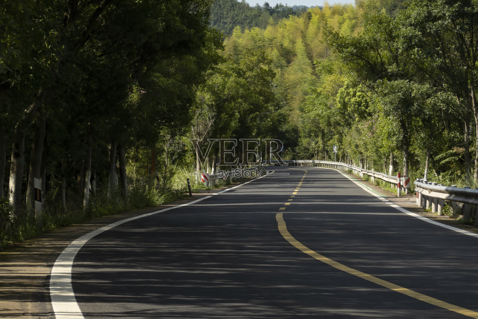 中国浙江山区的空路照片摄影图片