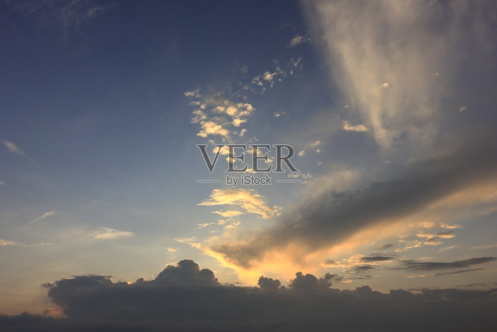 云照准时日出照片摄影图片