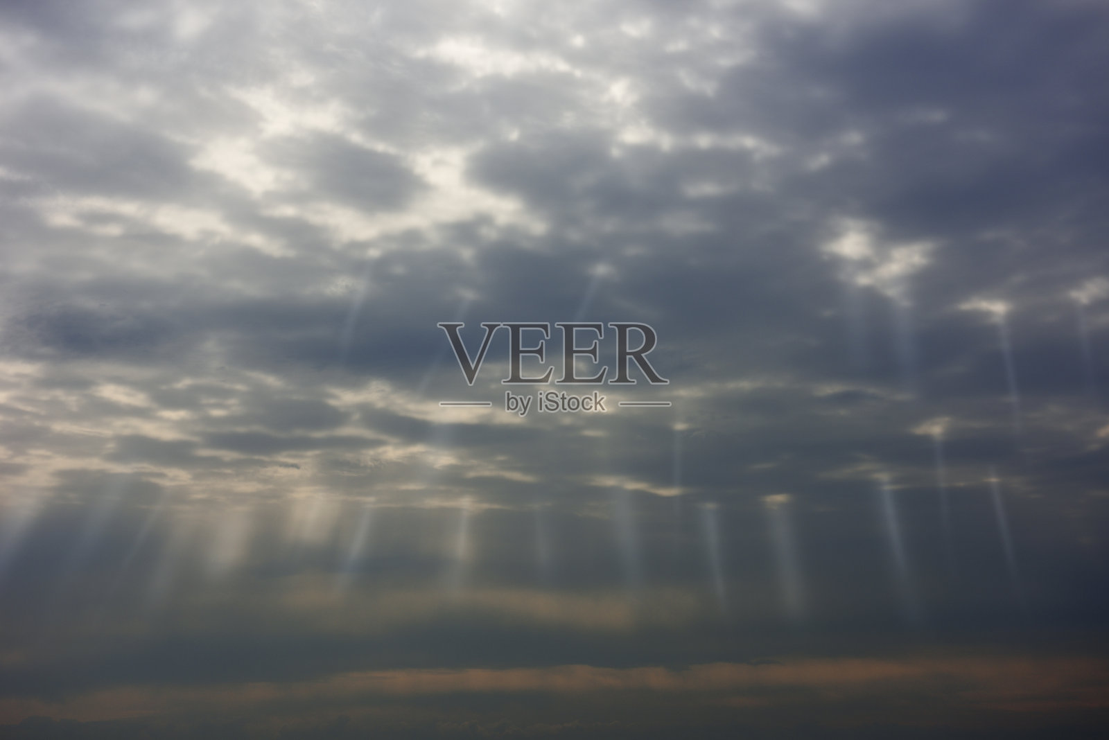 早晨天空辉光照片摄影图片