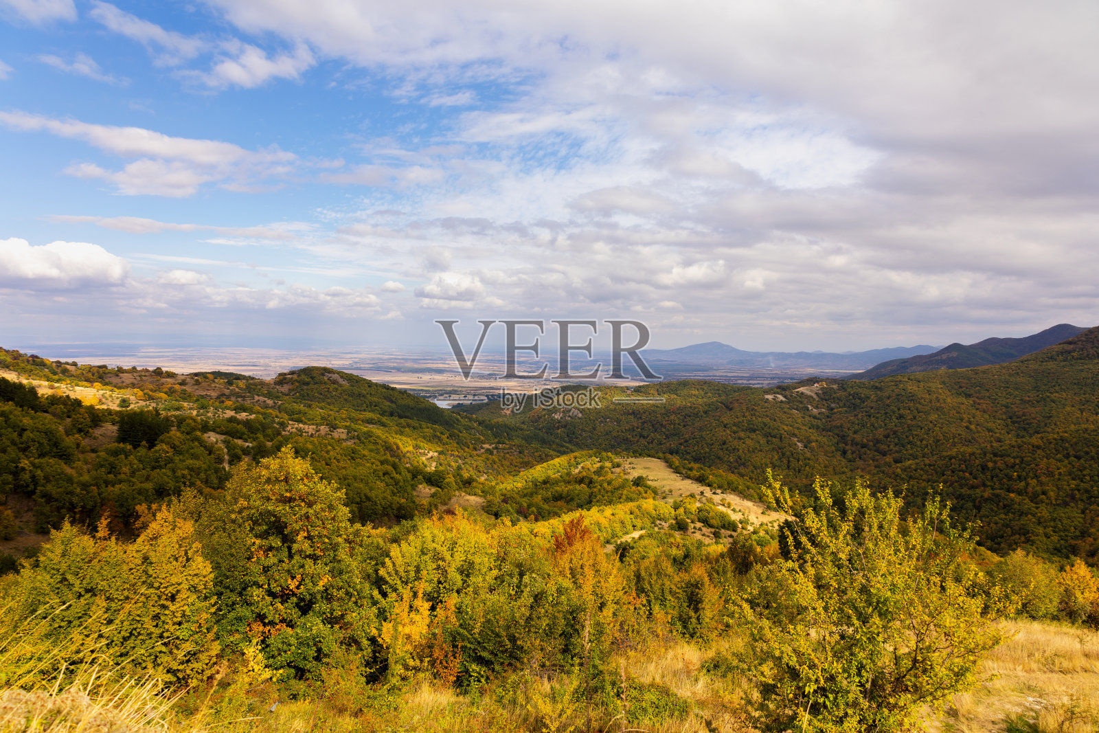 保加利亚的Rhodope山脉陷落的景象照片摄影图片