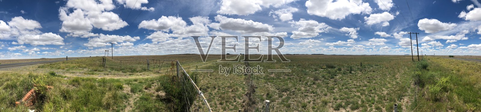 乡村景色的全景与电力塔-普莱滕贝格岛照片摄影图片