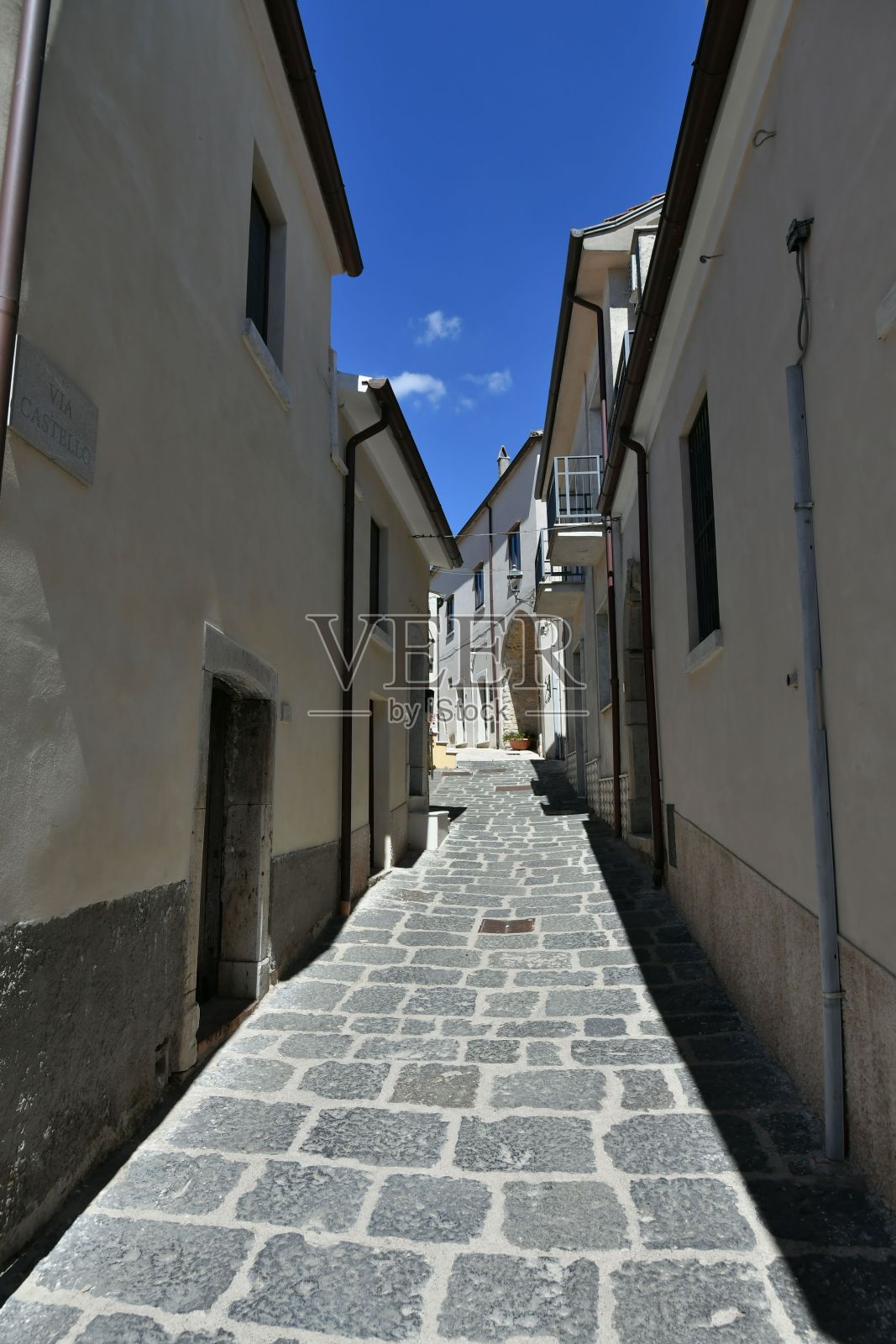 意大利的Zungoli村。照片摄影图片