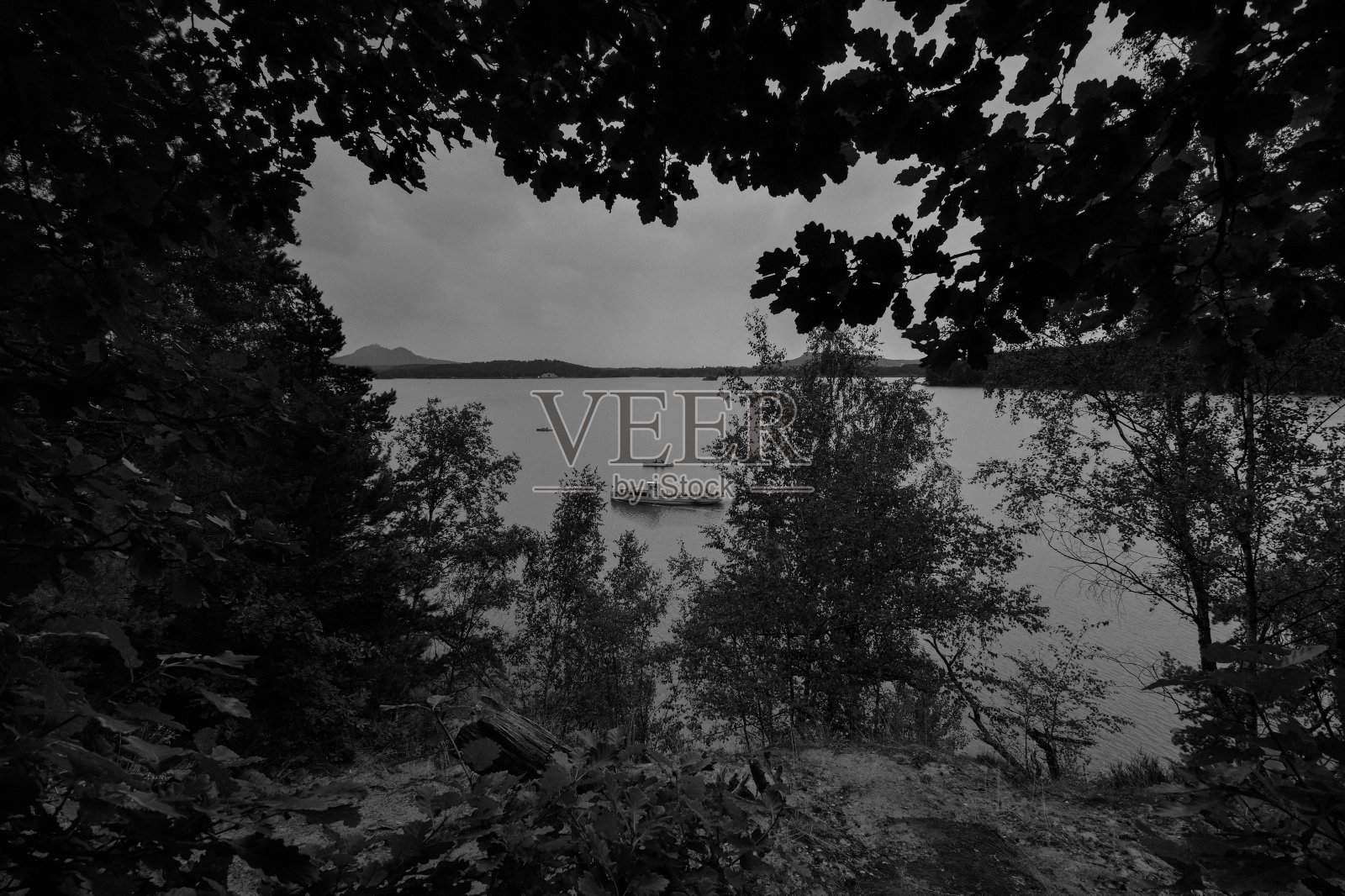 捷克斯塔雷斯普拉维 - 2022 年 8 月 19 日:马查湖照片摄影图片