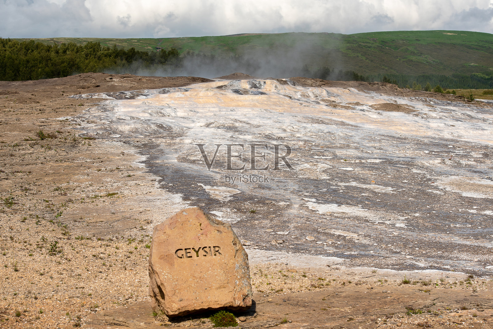 冰岛的一个古老的间歇泉。照片摄影图片