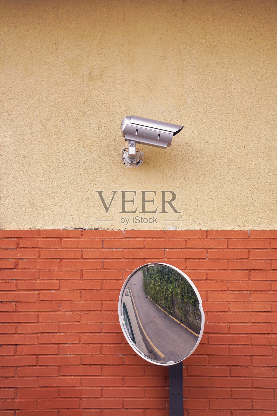 大楼墙上的监控摄像头照片摄影图片