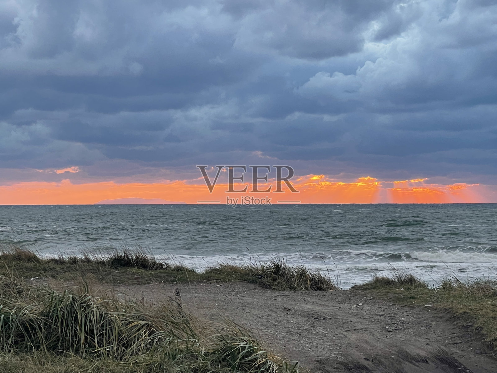 海上的秋天照片摄影图片