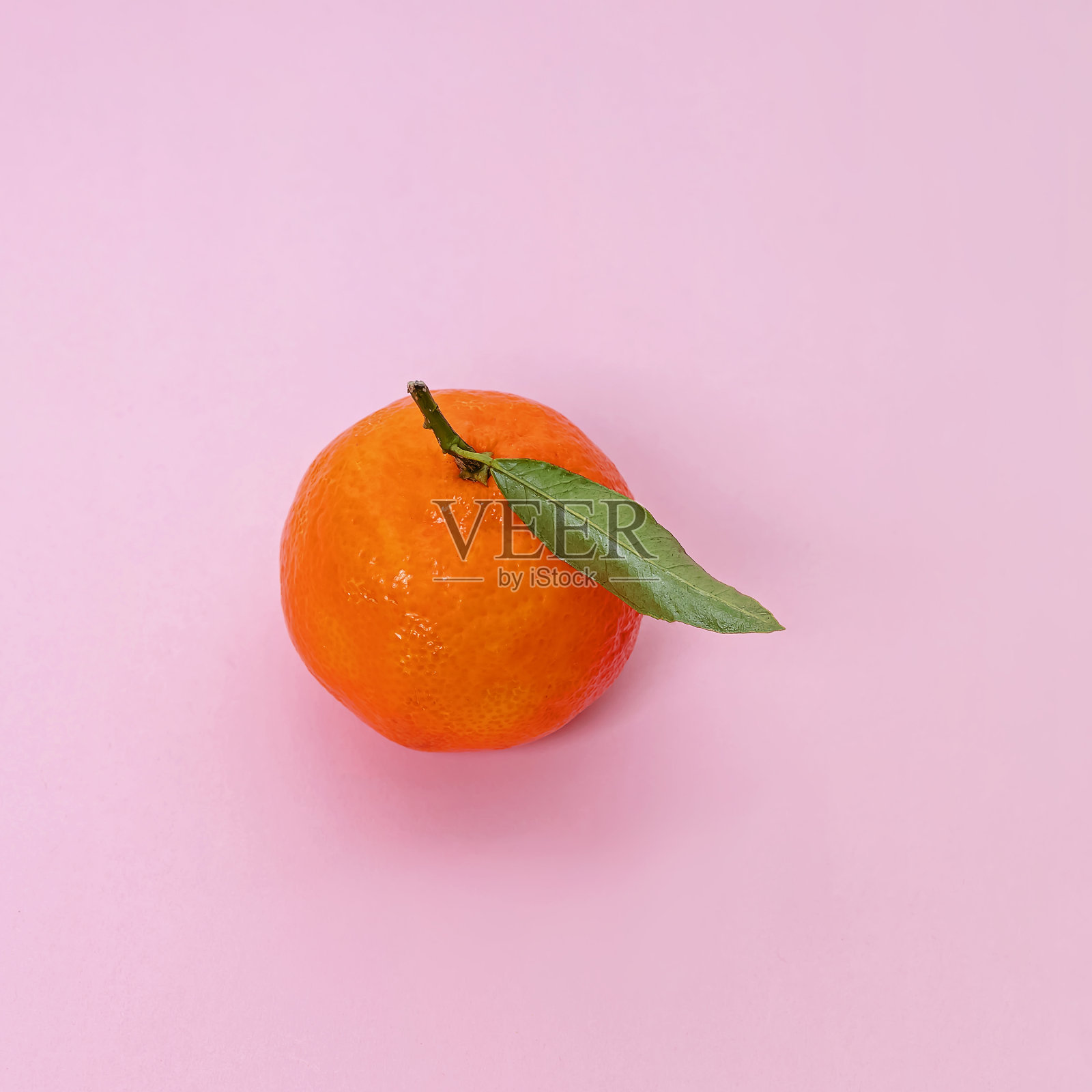 带叶子的橘子照片摄影图片