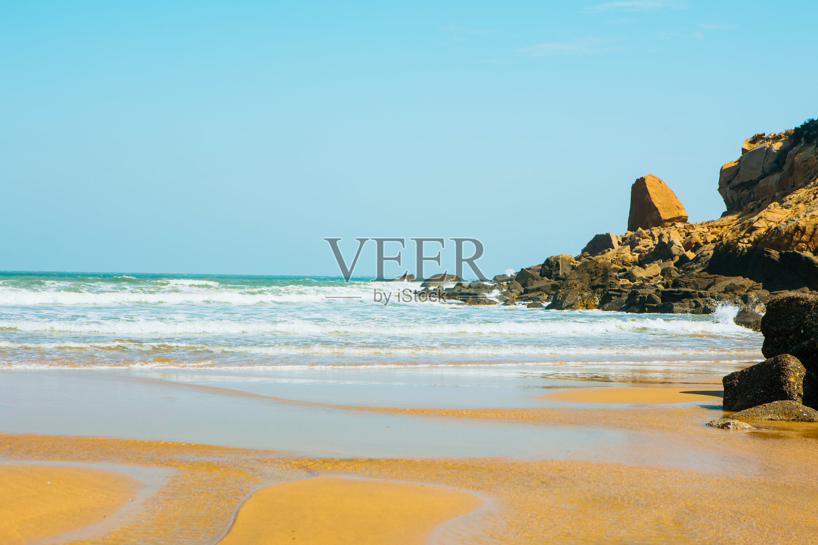 海边的海滩照片摄影图片