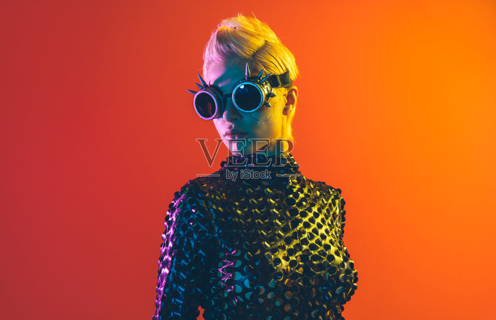 代表一个具有先进技术部件的仿生超级人类照片摄影图片