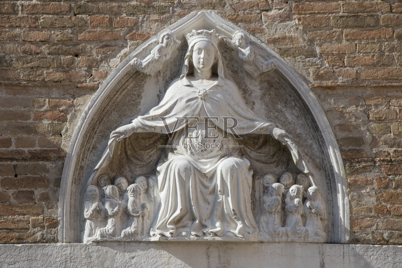 欧洲意大利威尼斯城街道上的雕塑。照片摄影图片