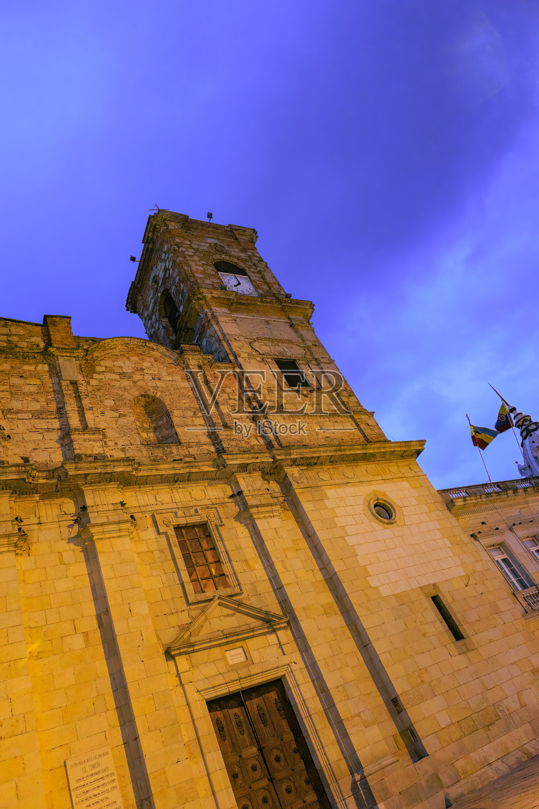 Zipaquirá, Colombia - a Bell Tower of the Roman Catholic Diocesan Cathedral on the Main Town Square - Colonial Style of Architecture照片摄影图片