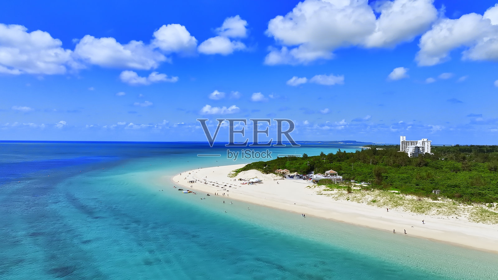 冲绳海滩无人机照片摄影图片