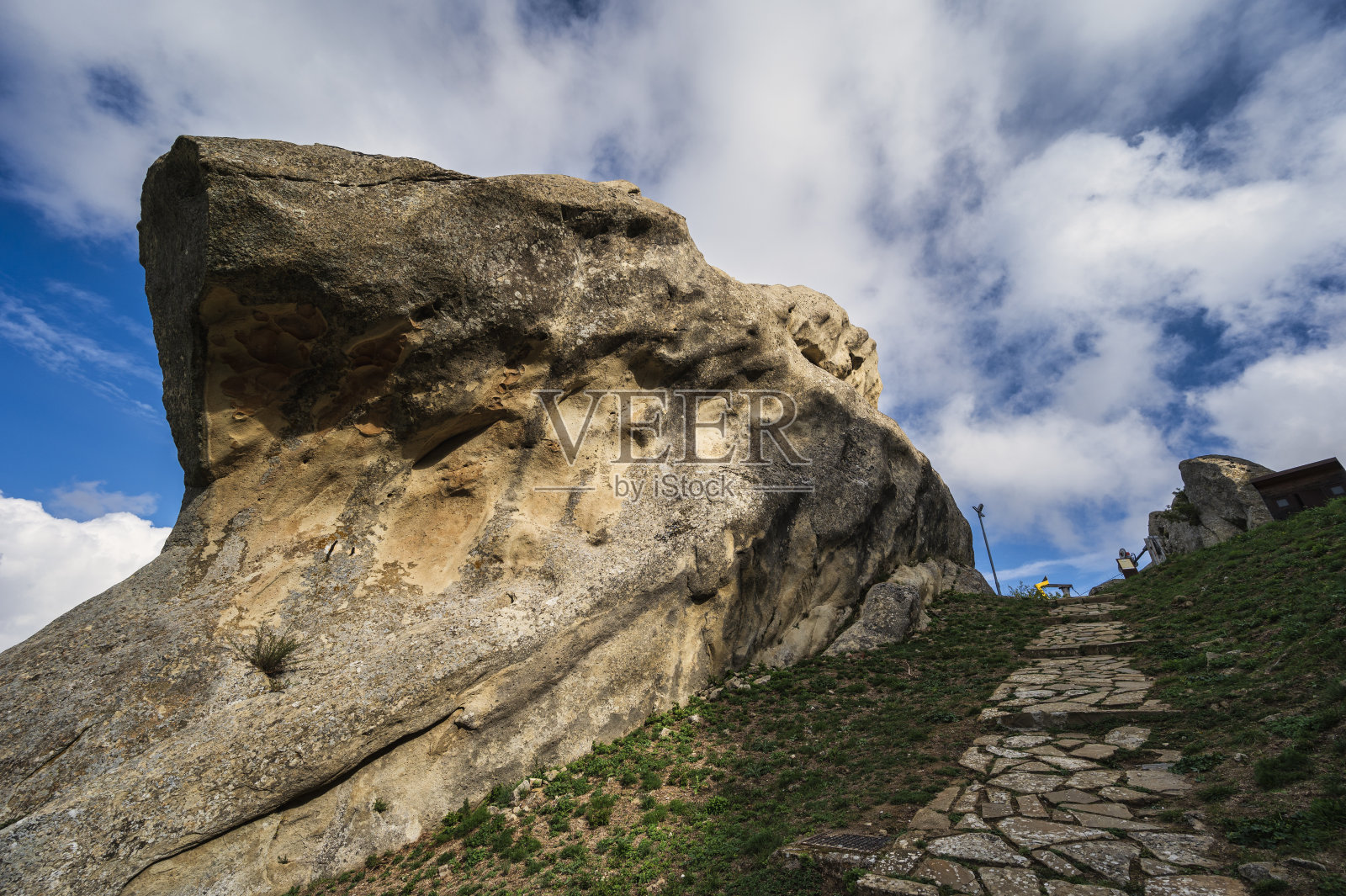 巴西利卡塔Dolomiti Lucane山脉周围的自然风景照片摄影图片