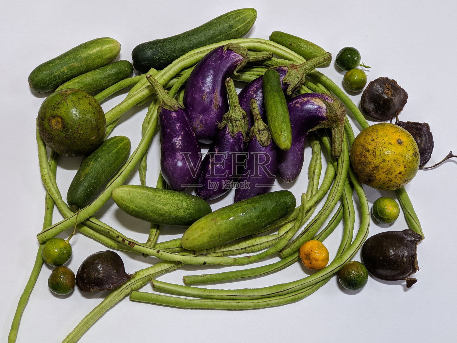 一些蔬菜在孤立的背景照片摄影图片