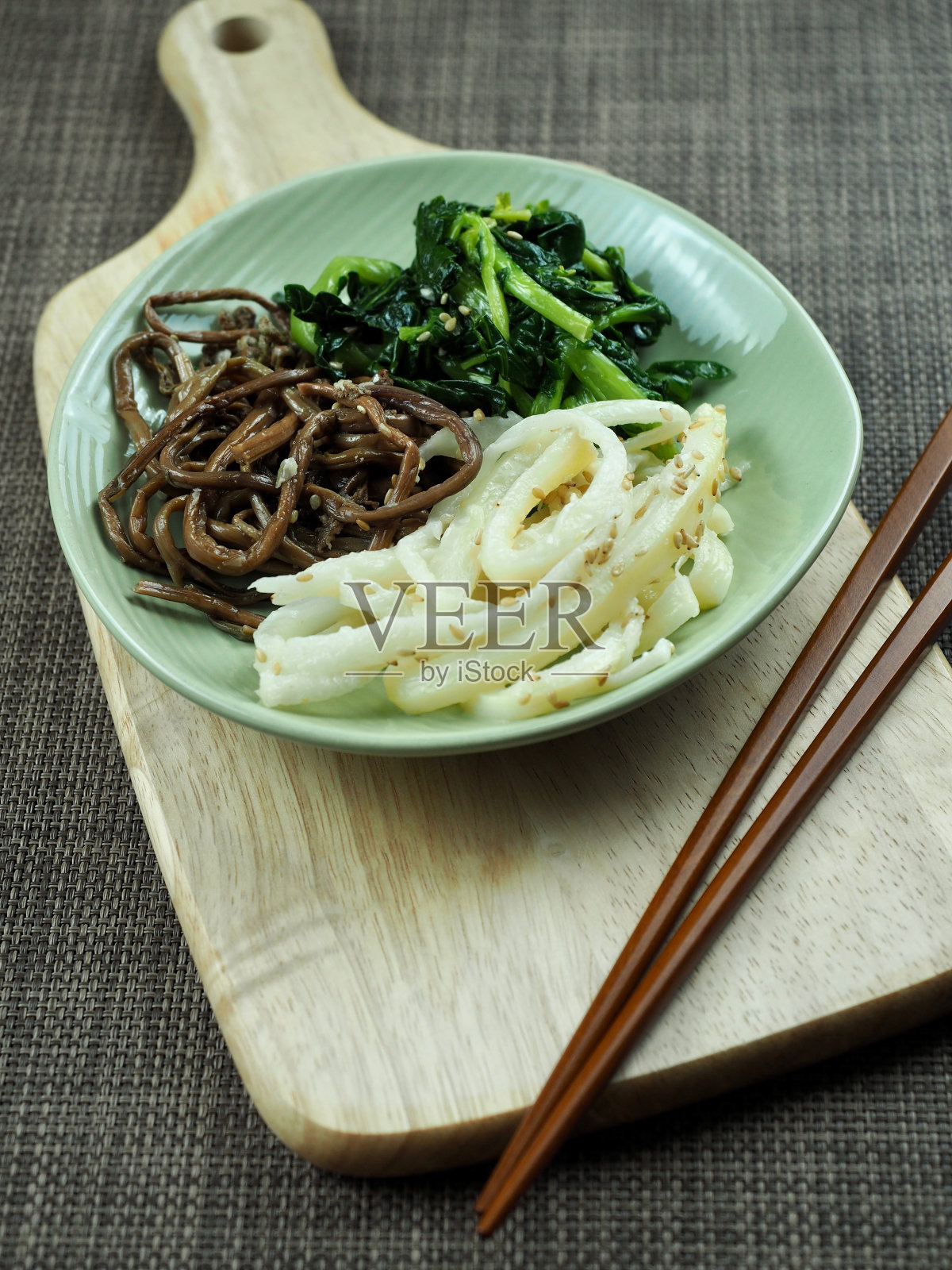 韩国传统食品风铃花、蕨菜、春菜照片摄影图片