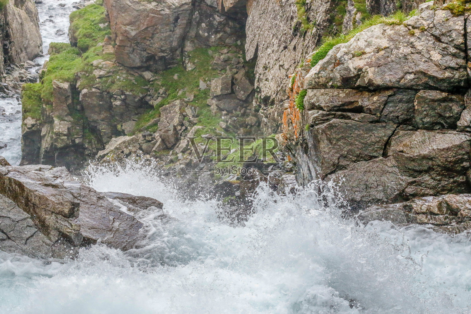 卡多拉湖库姆拉特山谷美丽的风景山景照片摄影图片