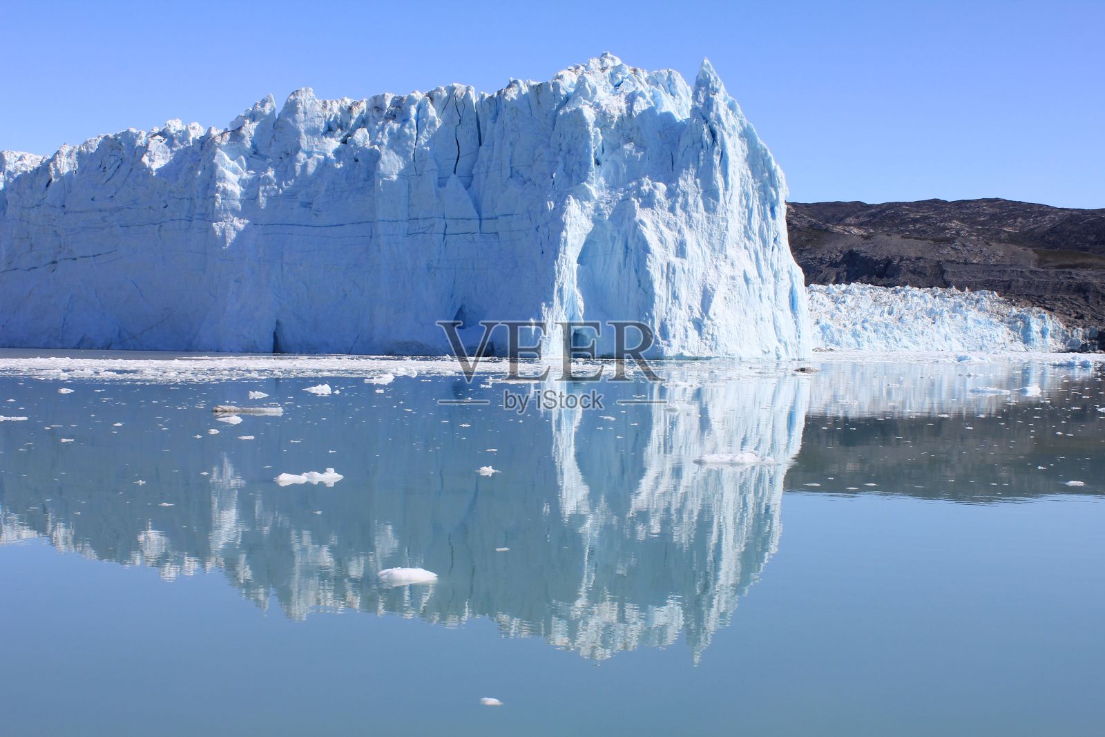 格陵兰岛的埃奇冰川照片摄影图片