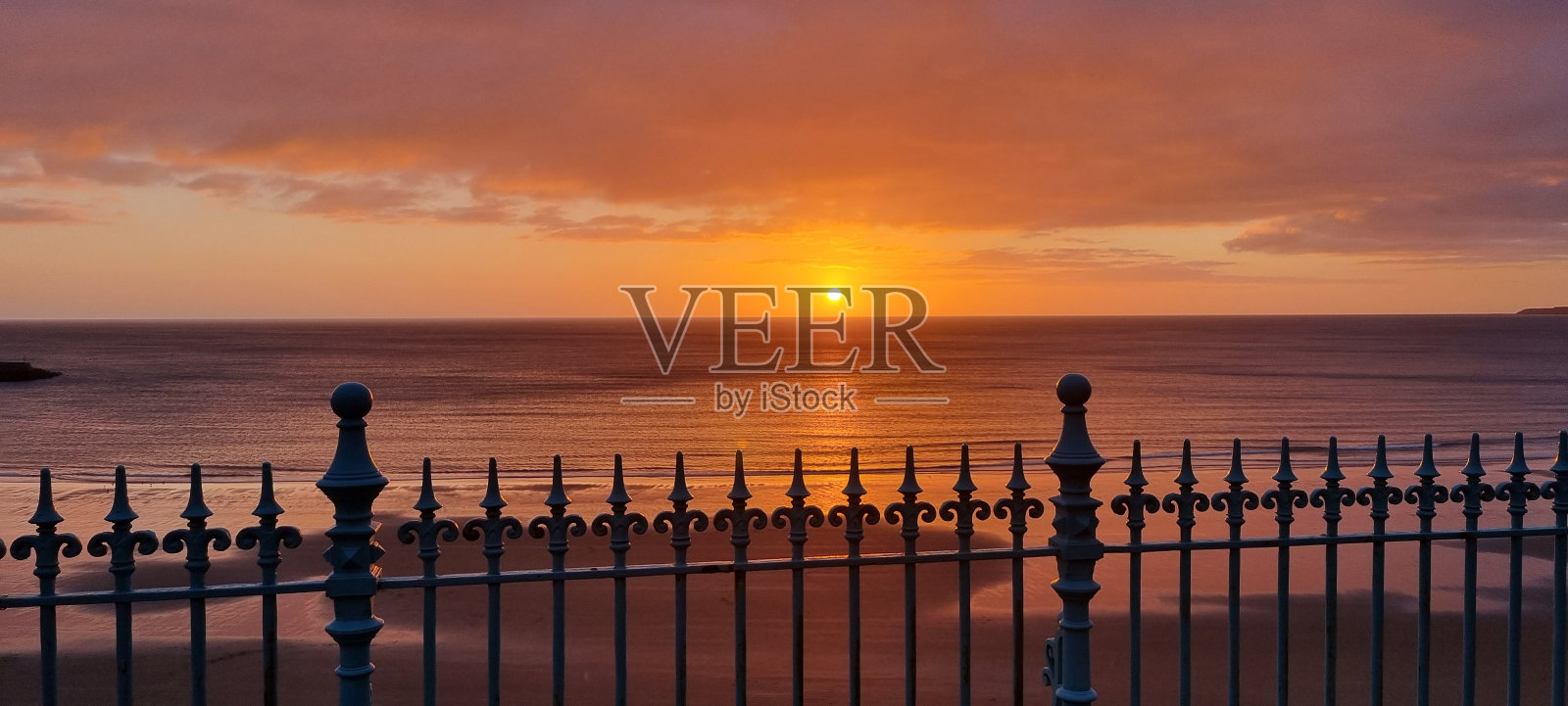 跨过桥照片摄影图片