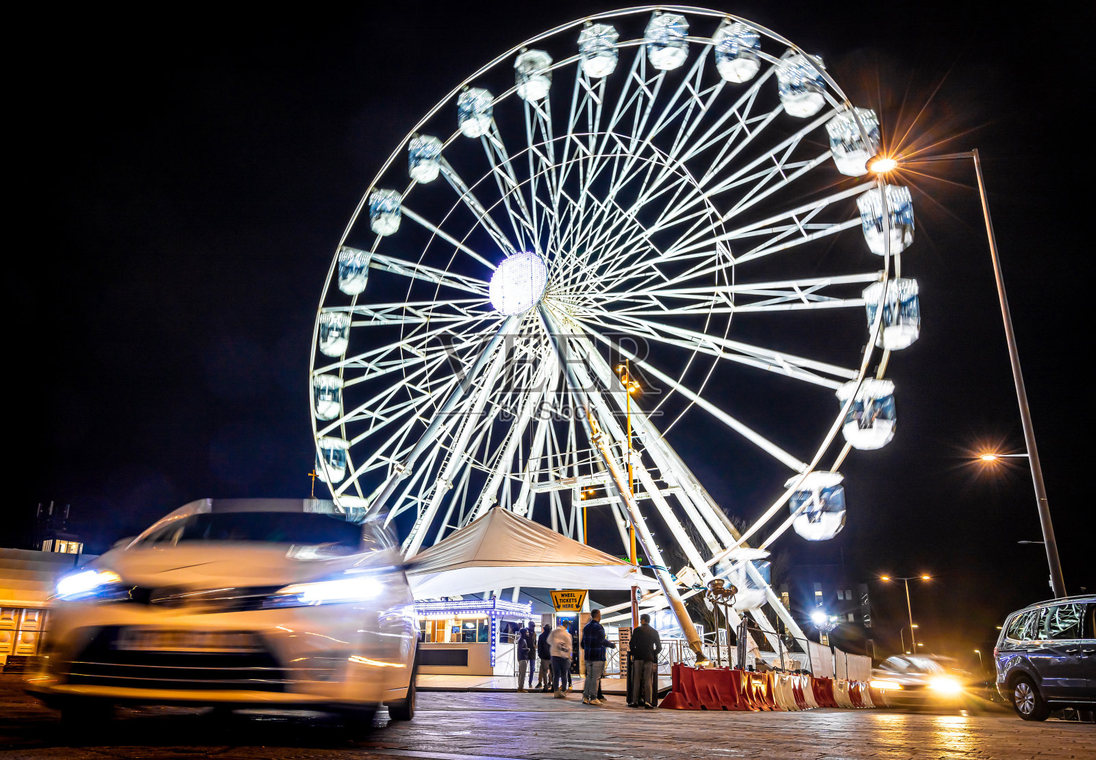 圣诞节期间,英国东米德兰兹地区的城市莱斯特的夜景照片摄影图片