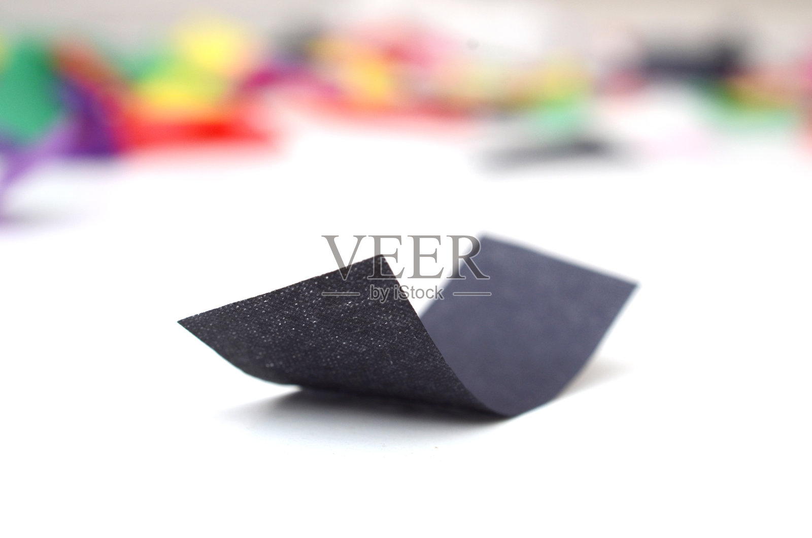 五彩纸屑论文照片摄影图片