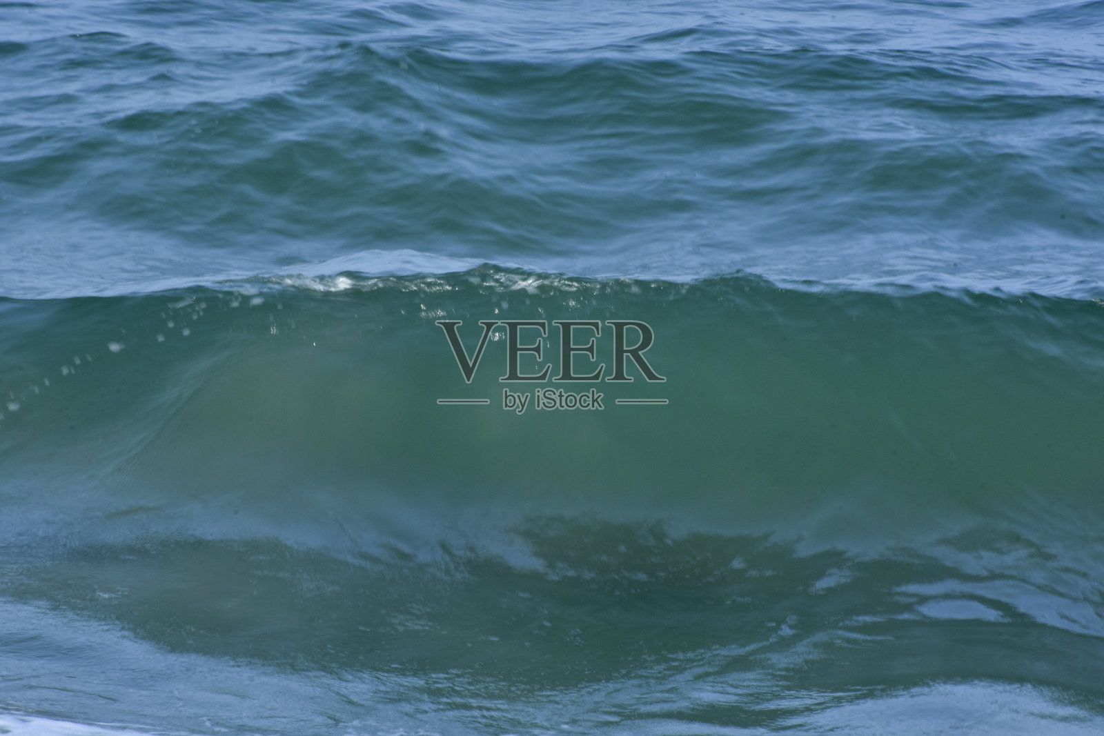 海水海景与水波撞击岩石照片摄影图片