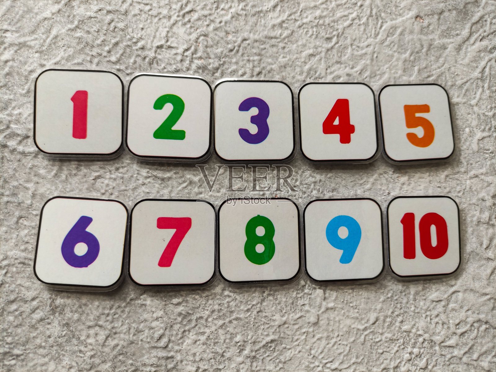 磁性字母照片摄影图片