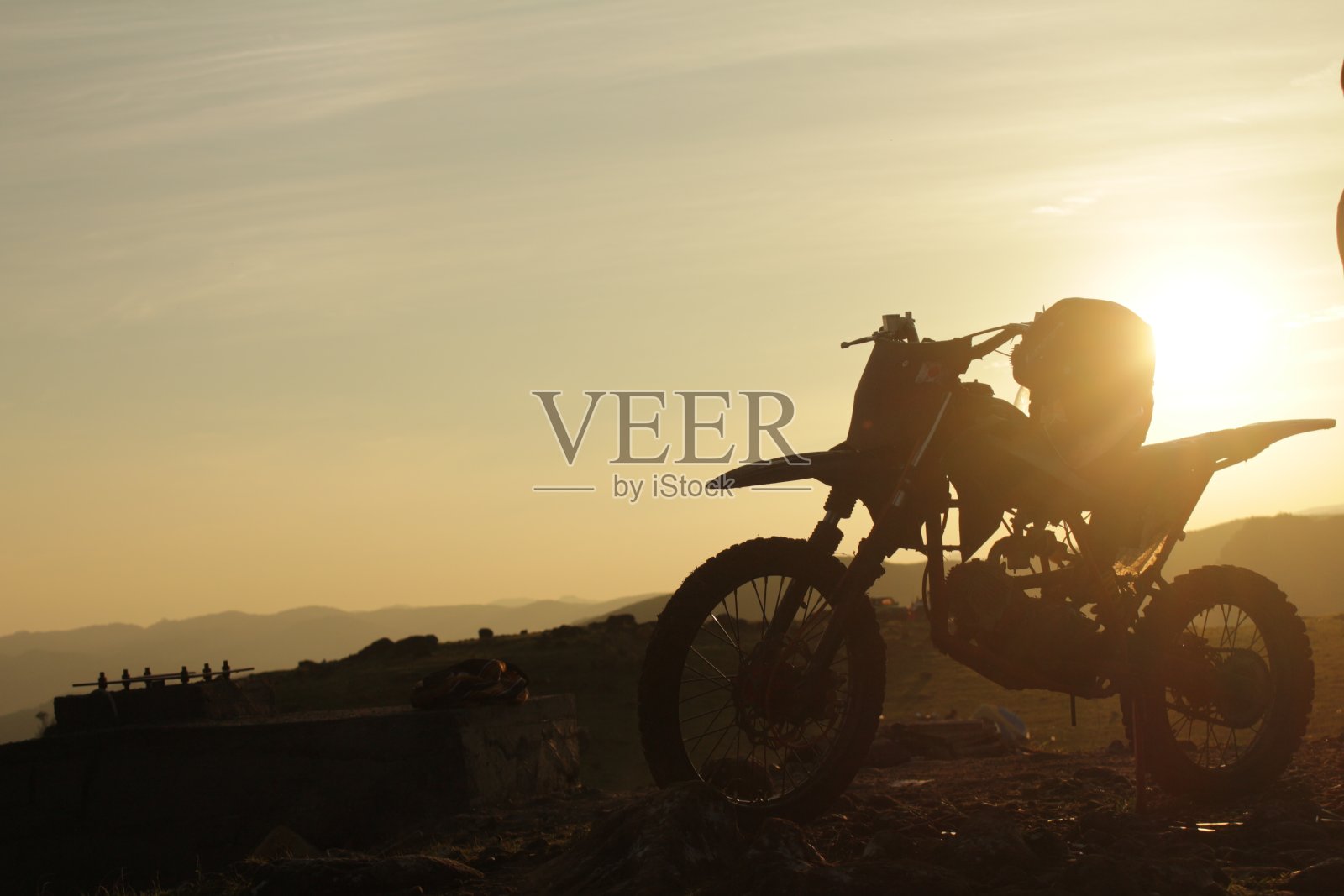 摩托车和风景在巴鲁摄政,南苏拉威西,印度尼西亚。照片摄影图片