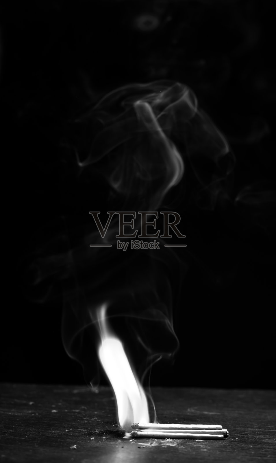 蜡烛烟照片摄影图片