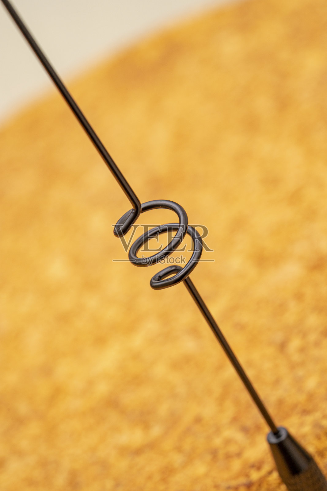 部分小黑vhf/uhf射频天线在螺旋区照片摄影图片