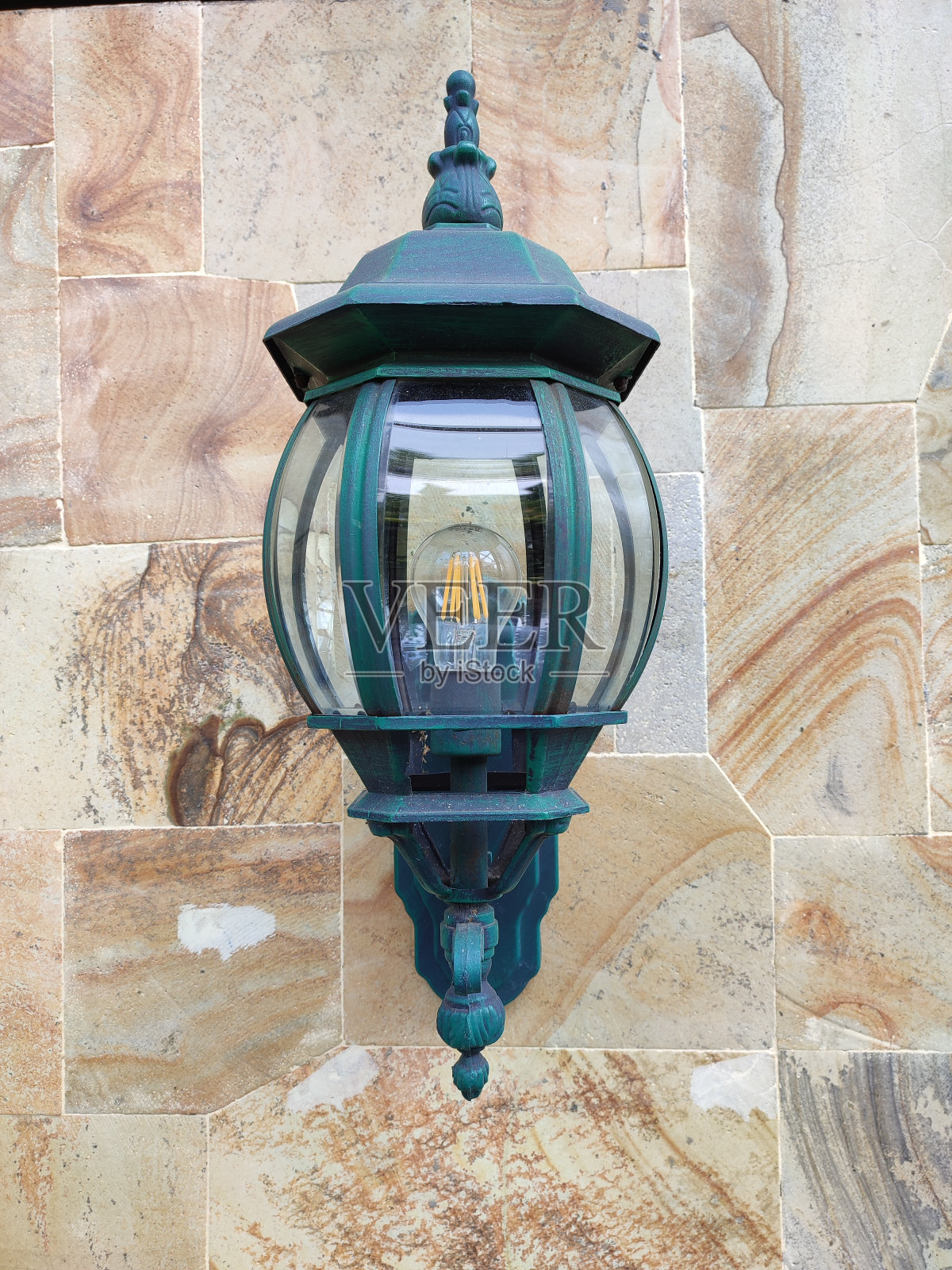 传承经典的户外壁灯照片摄影图片