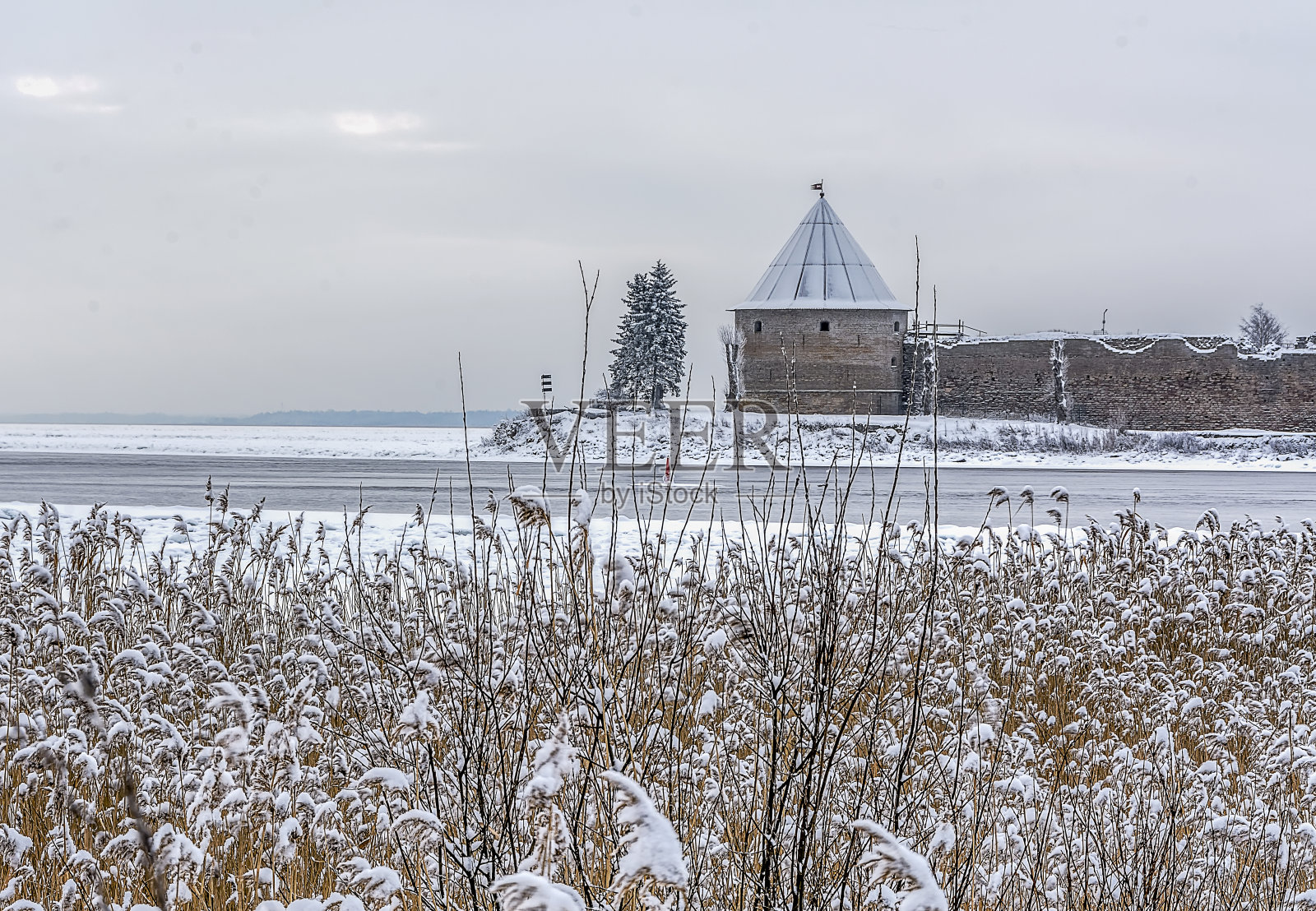 冬季位于奥列霍维岛上的彼得保罗要塞景观照片摄影图片
